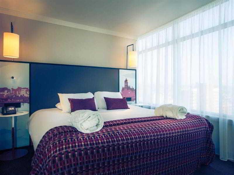 Holland House By Sunday Hotel
