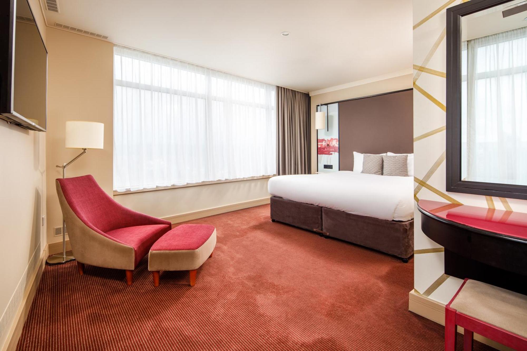 Holland House By Sunday Hotel