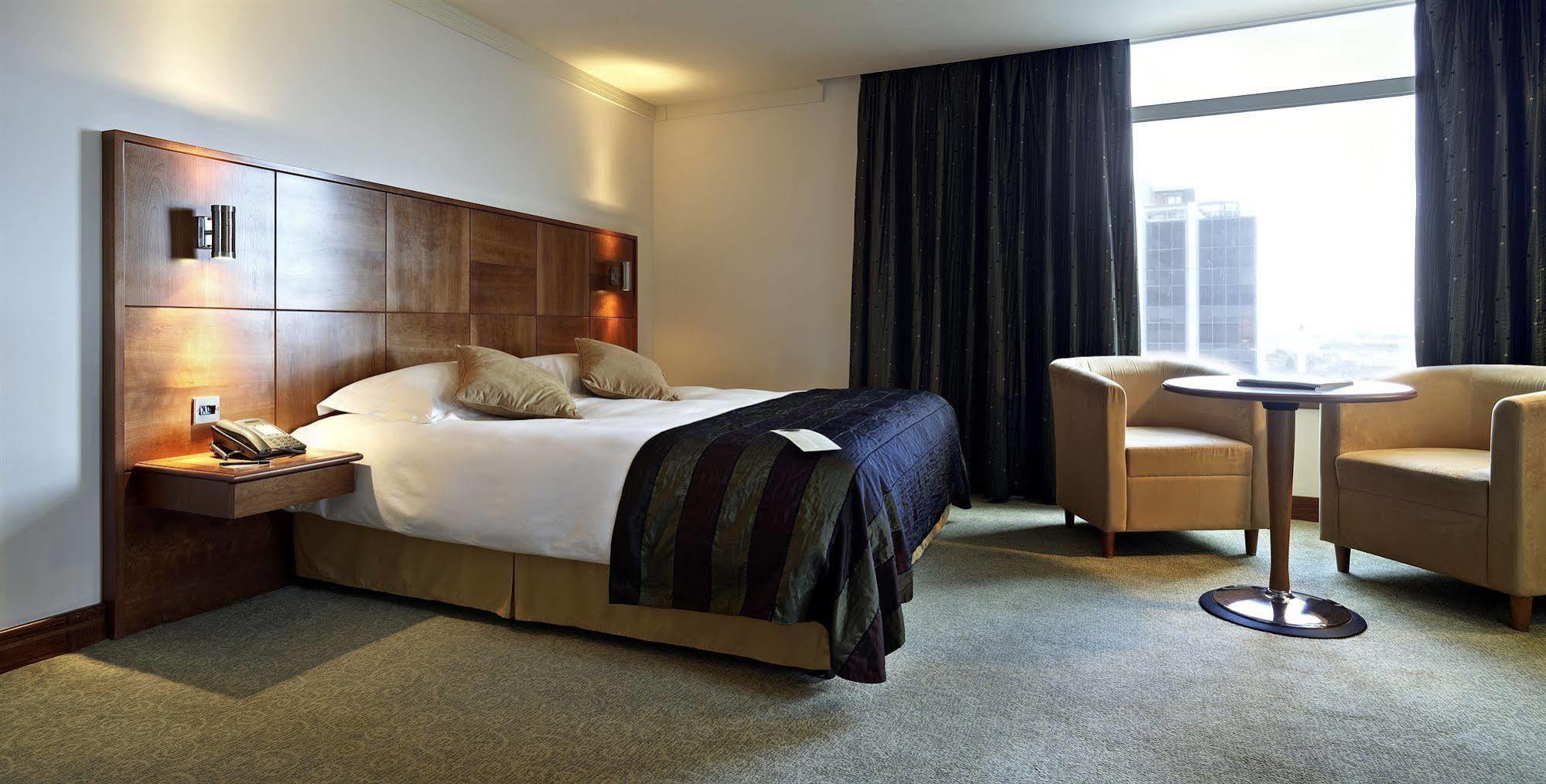Holland House By Sunday Hotel 4*